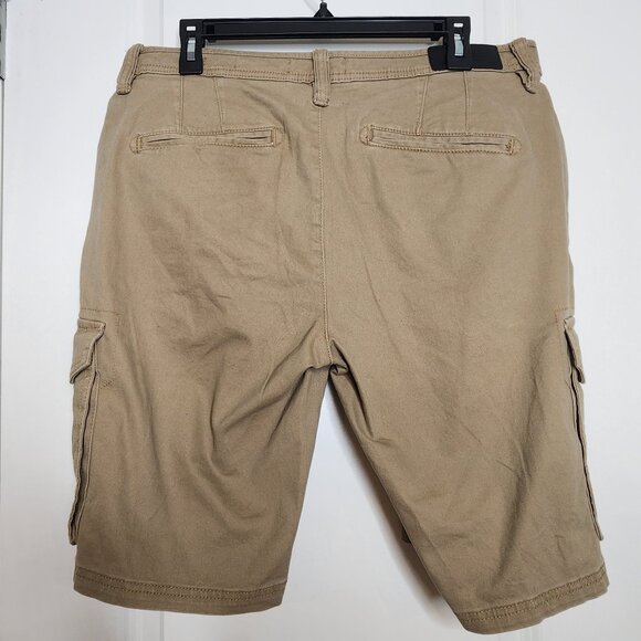 Kenneth Cole Reaction khaki cargo shorts size 36 - Picture 2 of 8